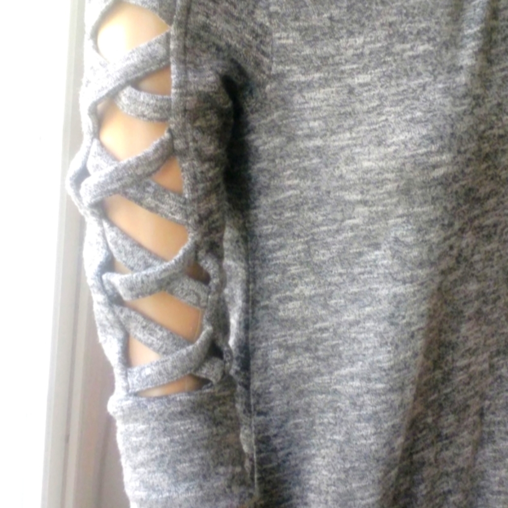 Jennifer Lopez cut out top size small worn once